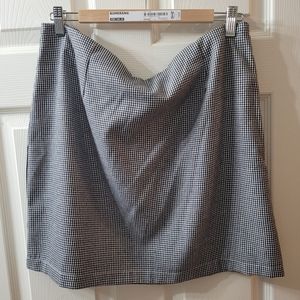 DYNAMITE houndstooth nini skirt
